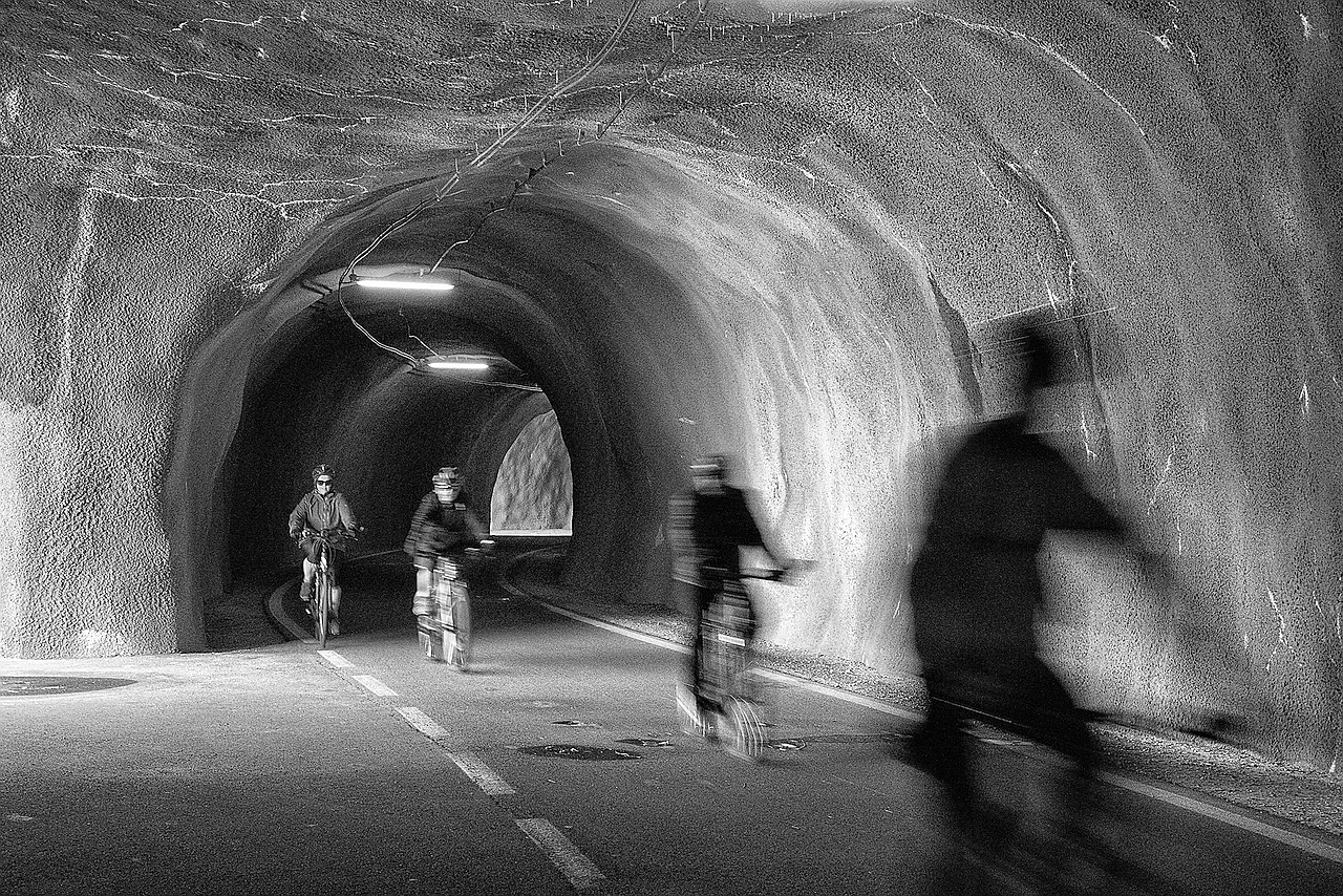 25 P. In The Tunnel 56 Wolfgang Habringer